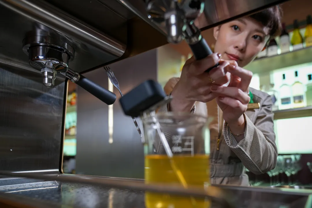 星宇航空 × 吃茶三千限定茶飲登場!候機也要有儀式感