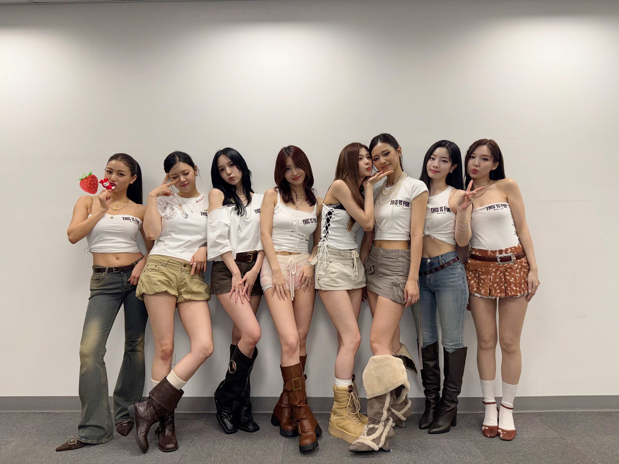 TWICE 加場又秒殺！明年登大巨蛋一連開 3 天，粉絲哀號「轉完圈圈就完售」