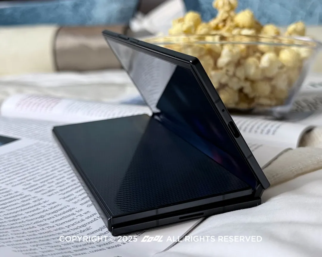 三星Galaxy Z TriFold採用近乎零縫隙的Armor FlexHinge雙轉軸設計