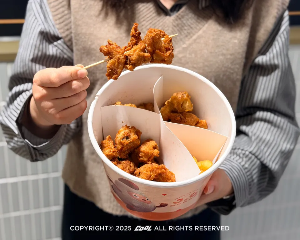 繼光香香雞 12/22起開賣399元「聖誕派對餐」，消費滿150元即可以79元加價得趣味「招牌燈箱」