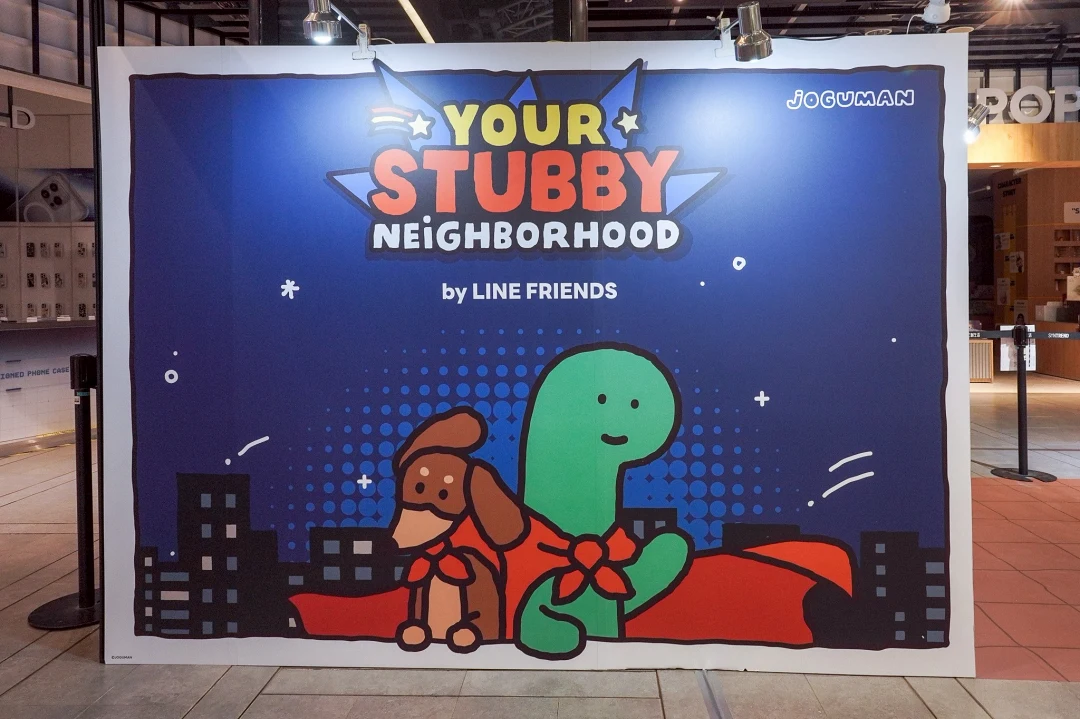 這次快閃店以 JOGUMAN「HERO」超級英雄為主題，打造了沉浸式的展覽空間！