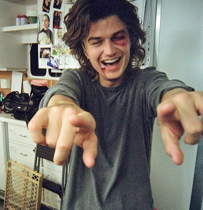 《怪奇物語》Steve 是他!Joe Keery 不只會演戲,還是億萬串流音樂人 Djo