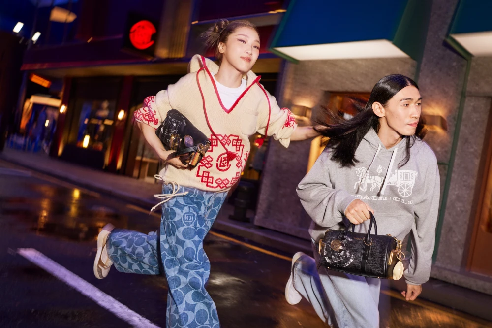 Coach x CLOT 合作系列正式登場，意想不到的雙 C 組合！