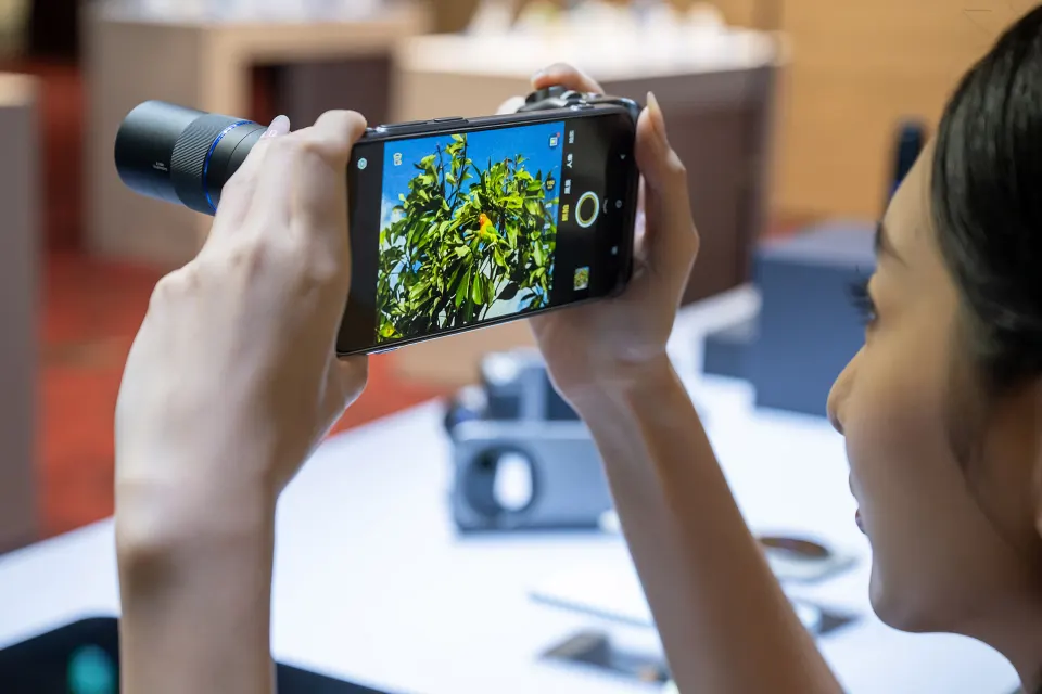 vivo影像超能效NPU區域進一步賦予X300系列精準且疾速的追焦能力，在追焦、對焦與長焦捕捉上達到「快、準、清」的專業水準。