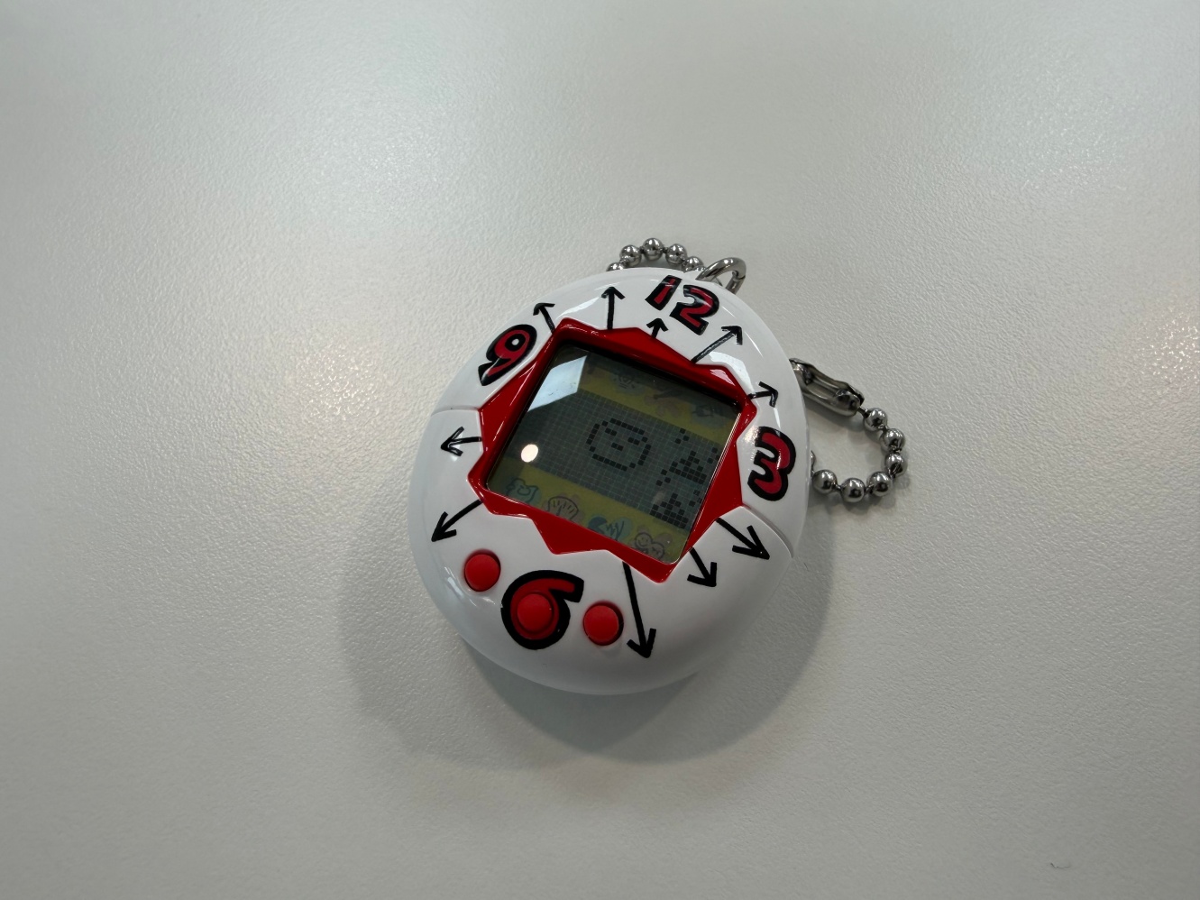 細品 UNIQLO x Tamagotchi 電子雞！