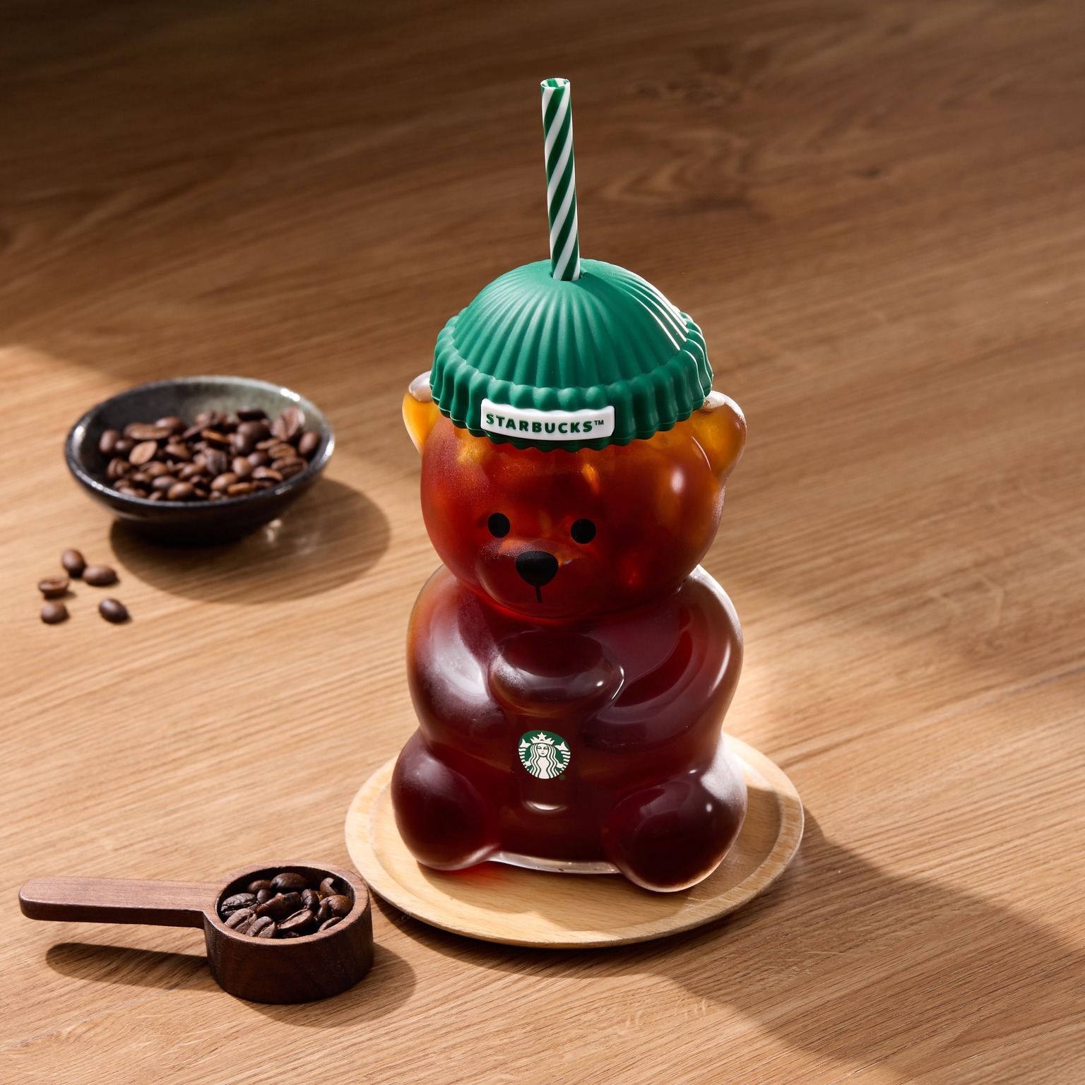 社群爆紅星巴克小熊玻璃杯台灣也有啦！1/28 開搶、售價曝光