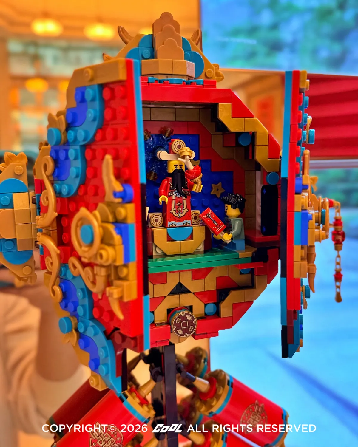 樂高「80118 迎福鞭炮」暗藏可動機關，開門見財神爺