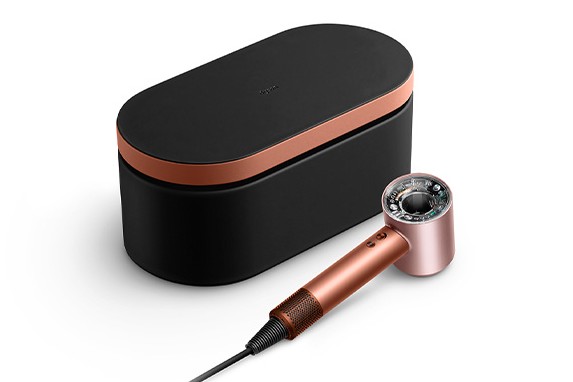 Dyson Supersonic Nural™智能吹風機 琥珀香檳限定版,14,600元。