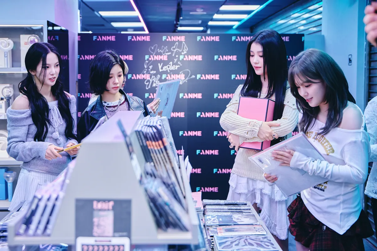 Kep1er 親臨 FANME 旗艦據點 ，親身感受「西門地下市」獨有的 IP 潮流引力