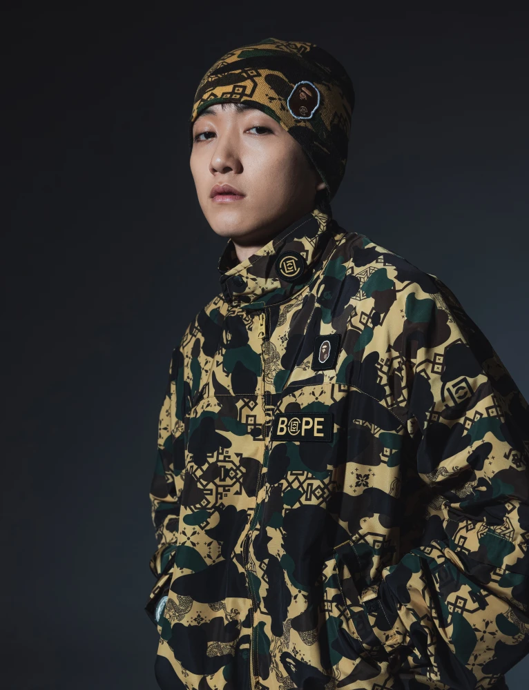 BAPE® × CLOT 全新膠囊系列正式發布，經典 Camo 配上絲綢唐裝必須收！
