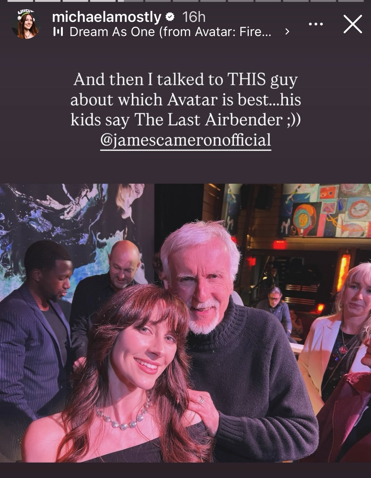 詹導的孩子更喜歡《降世神通：最後的氣宗》（圖片中的女子是美國達芙的配音員 Michaela Jill Murphy）。