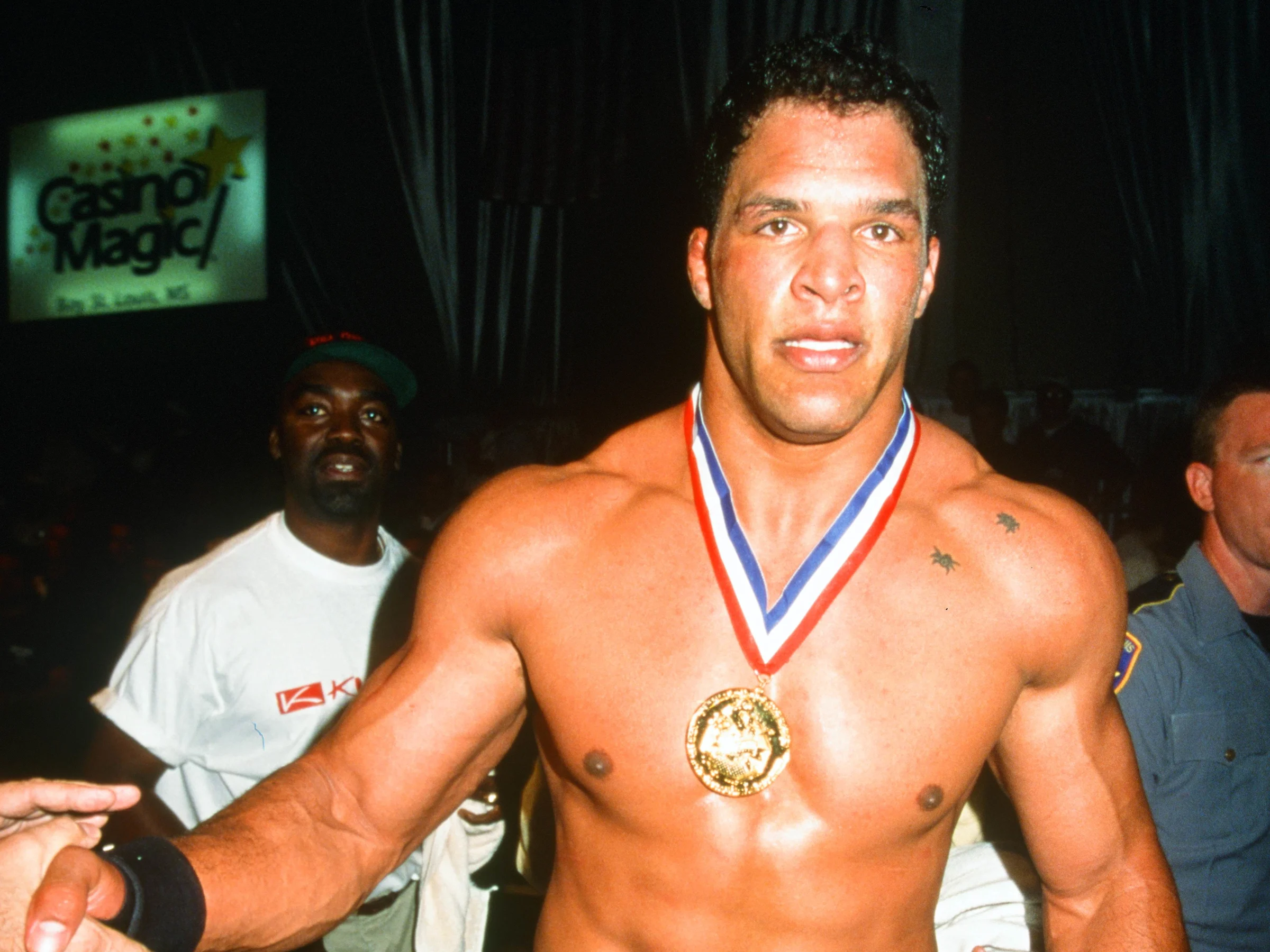 現實中的馬克·柯爾。