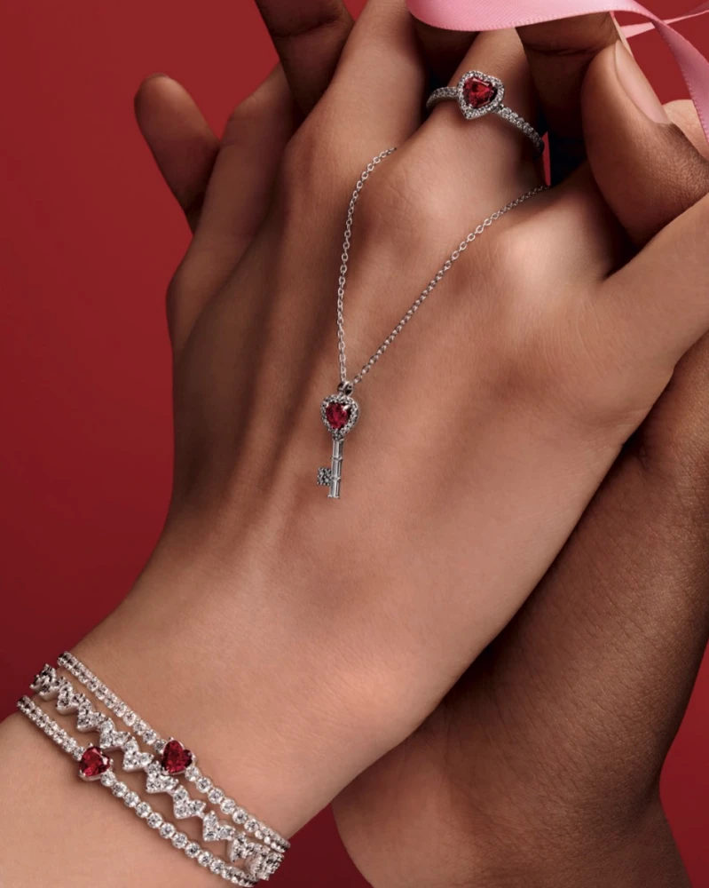 Pandora 推出 2026 情人節系列，用鑰匙敞開彼此的心！