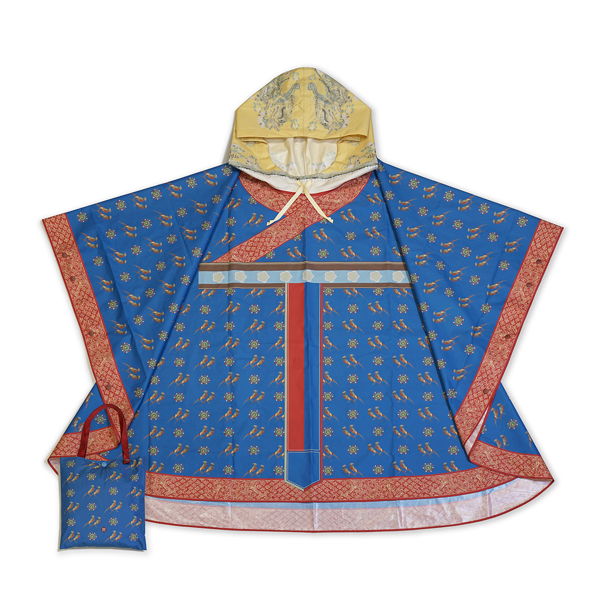 故宮最新推出斗篷式雨衣「本宮不為雨愁了－皇后護駕雨服」