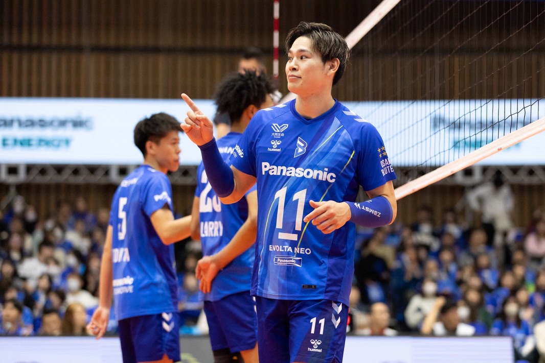 日本男排球星西田有志（Yuji Nishida）最高級「土下座」道歉動作在網上爆紅