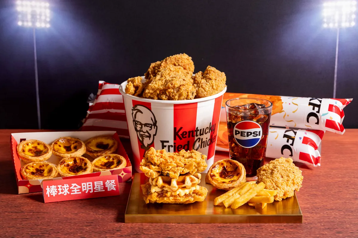肯德基自2月24日至3月9日加碼推出「一起看比賽，挺你到炸」優惠組合：7塊咔啦脆雞299元、6顆原味蛋撻禮盒199元。