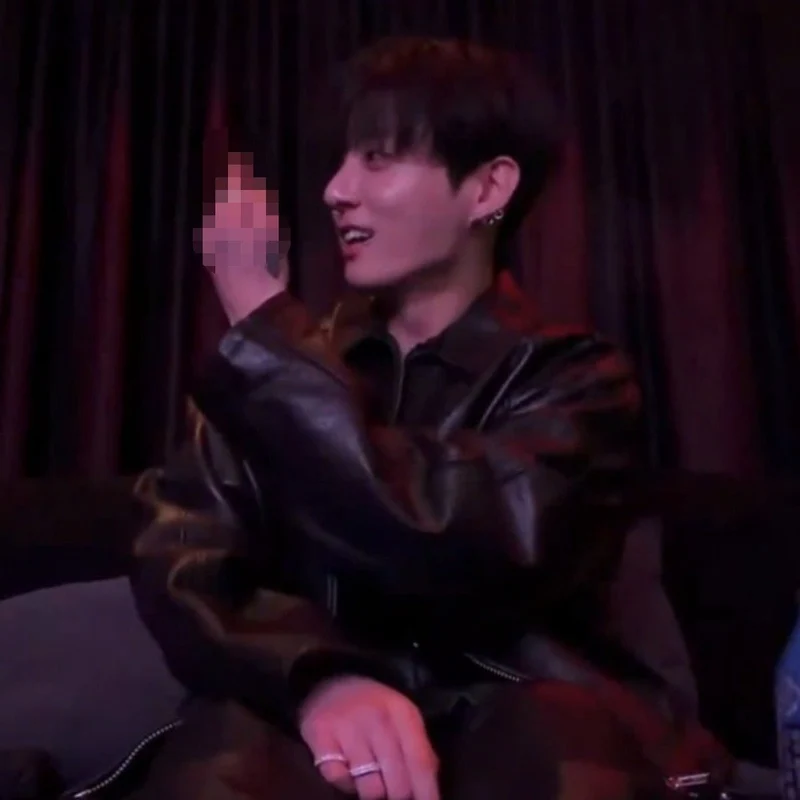 BTS 柾國酒後直播吐真言？比中指、飆髒話讓粉絲急求關播