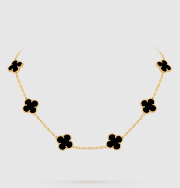 Cleef & Arpels 經典的 Alhambra 幸運草系列