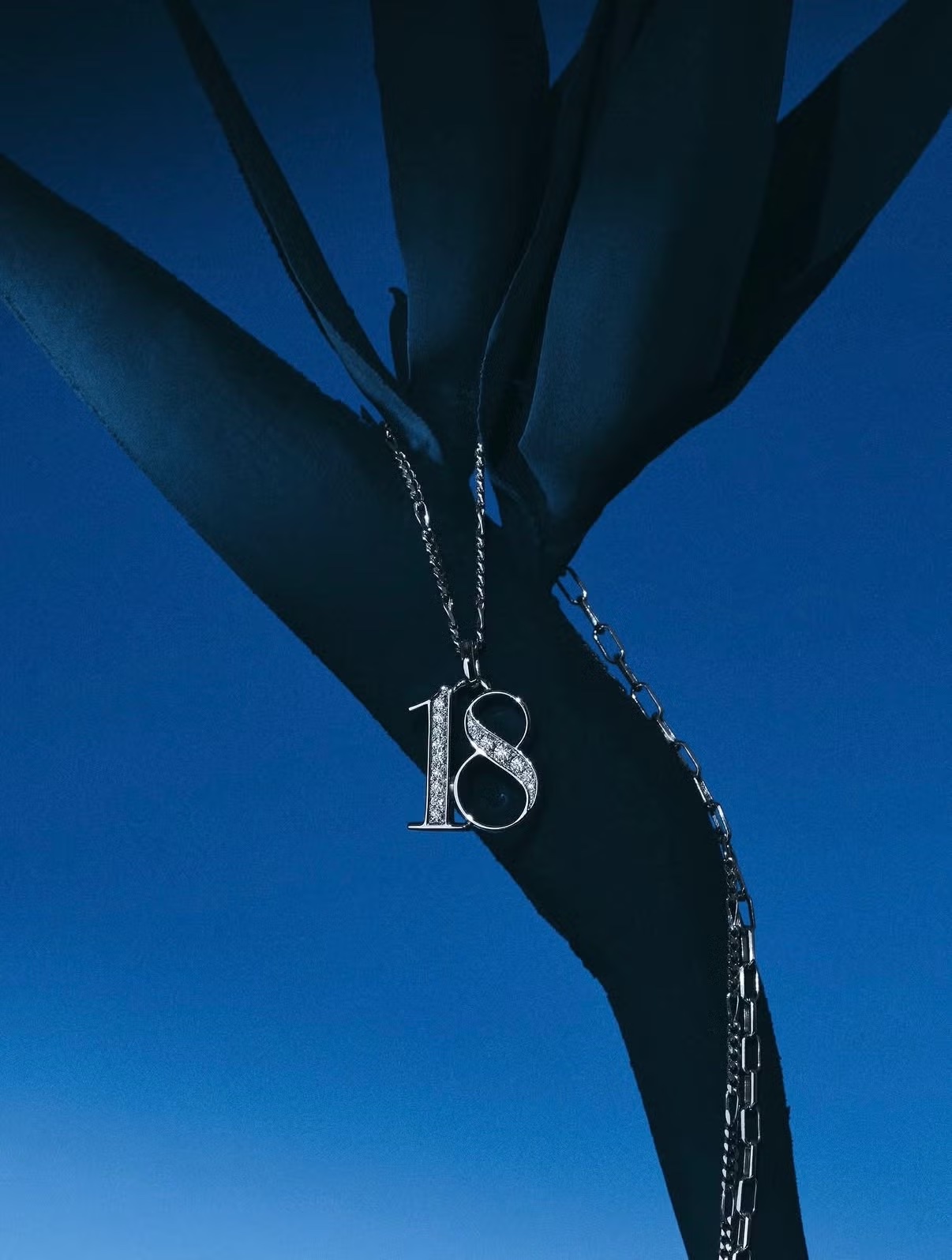 日本珠寶品牌 No. 的「No.18」鑽石墜鍊
