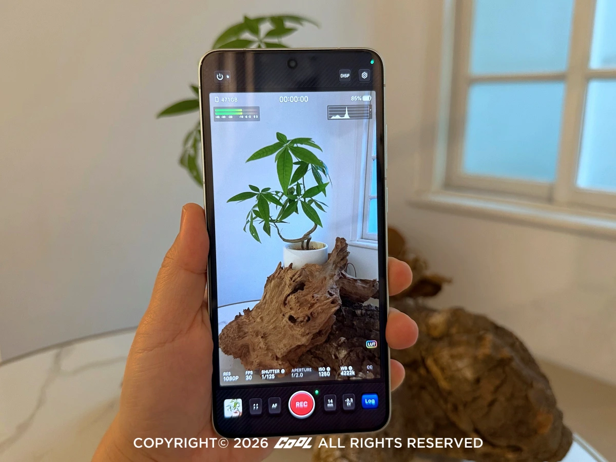 X300 Ultra支援全焦段4K 120fps錄影與10bit Log格式,並可匯入3D LUT進行專業後製。