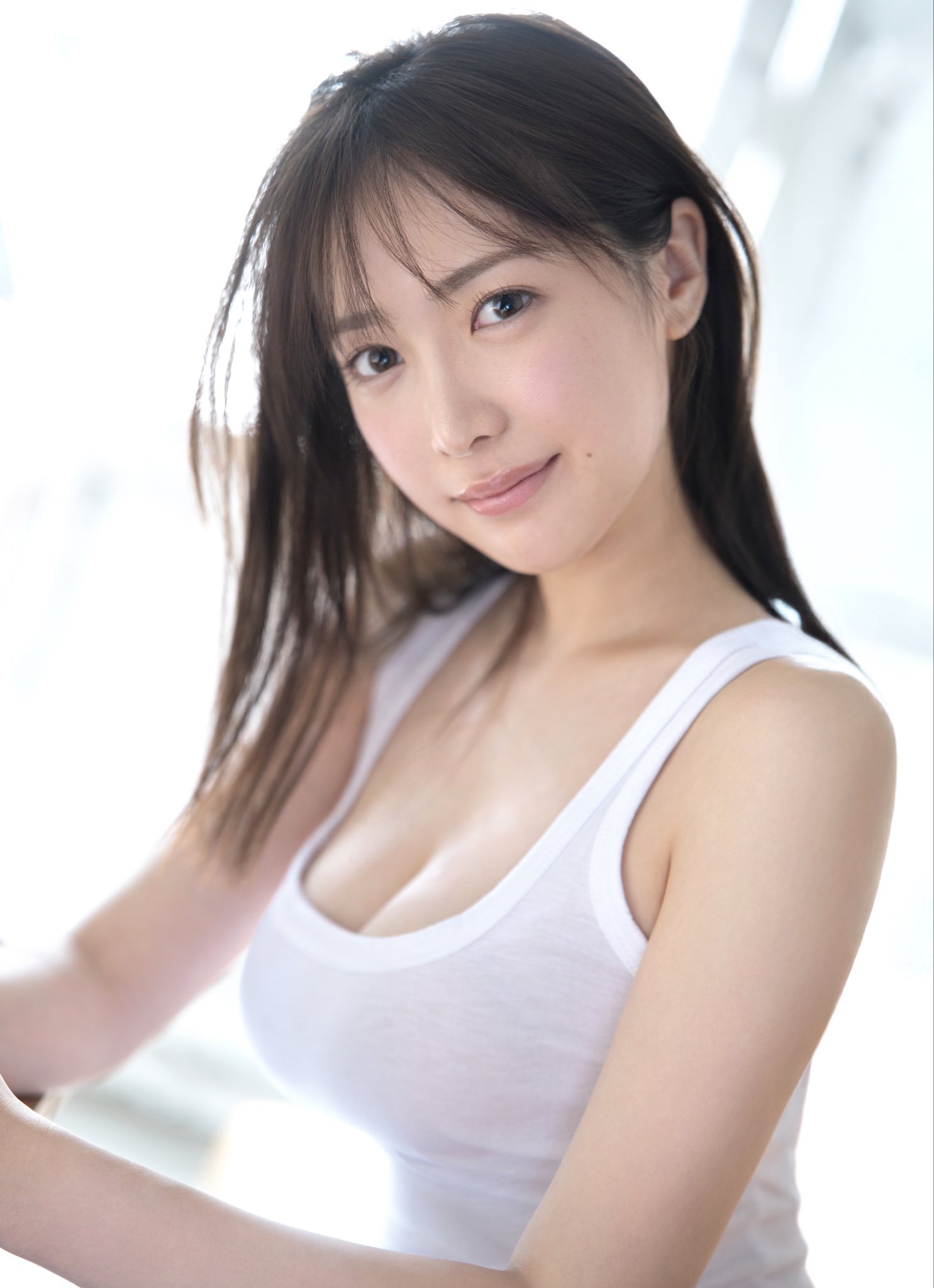 AV 片商 S1 超大型新人鈴木希（すずきのぞみ）