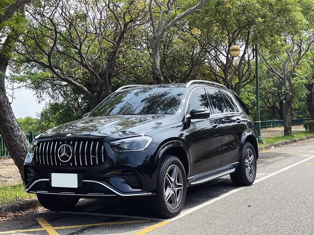 WBC 台灣棒球英雄都開什麼車？張育成 Mercedes-Benz GLE