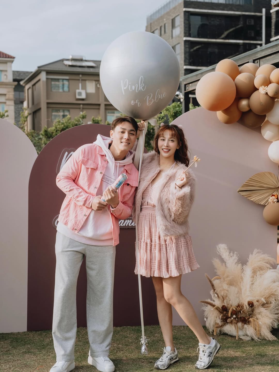 陳晨威與老婆啾啾