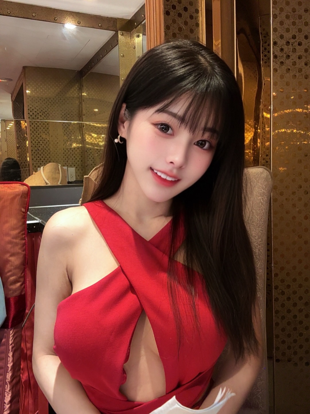 夜市糖葫蘆「童顏系正妹」神到了！網友暴動：這一定大排長龍！