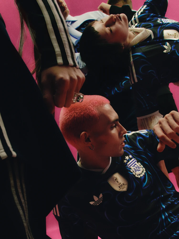 足球衣不只是比賽裝備，Blokecore 正式席捲街頭