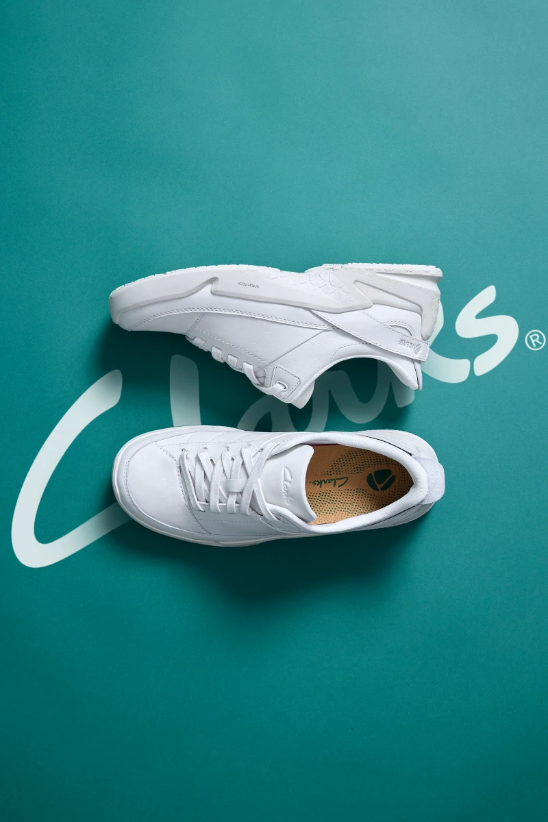 Clarks 「Tri Ease 輕鬆走」系列