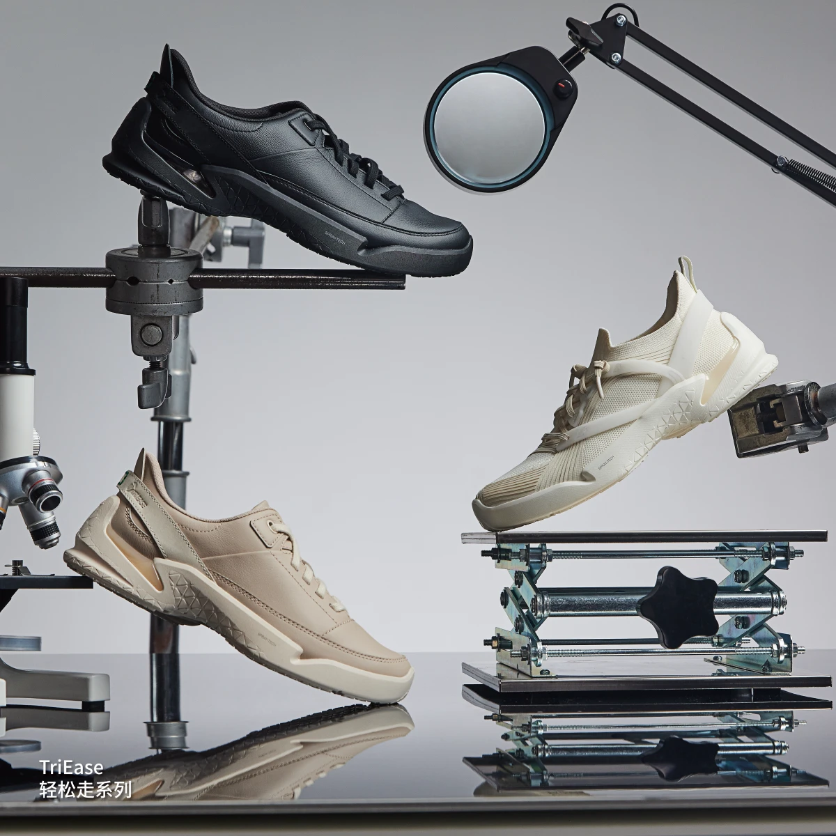 Clarks 「Tri Ease 輕鬆走」系列