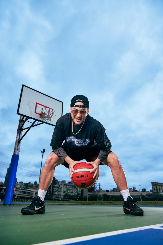 KIKS x PLG 聯名全系列公開！攜手 Jason 唐志中實著詮釋