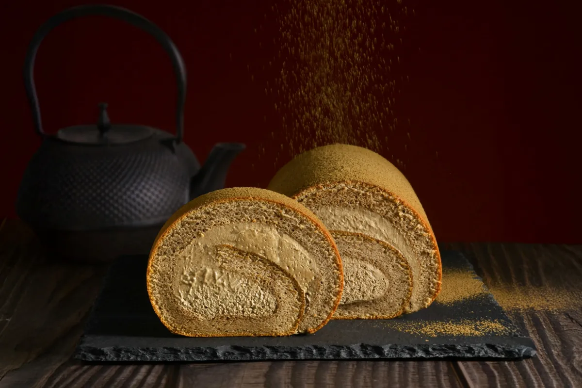 焙茶粉加量1.5倍，亞尼克極濃宇治焙茶生乳捲，售價699元