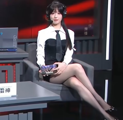 《永劫無間》女賽評「鐵頭娃小喳喳030」