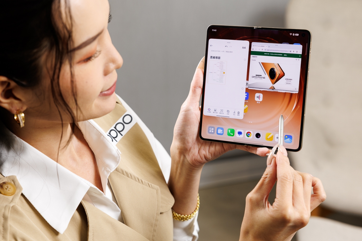 OPPO Find N6 提供全新「自由視窗」介面，進一步支援靈活拖移視窗與自由縮放應用大小，透過簡單的手勢操作即可調整視窗位置以及切換。