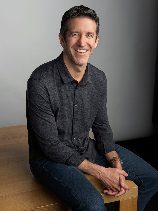 蘋果硬體工程資深副總裁 John Ternus 將於 9 月接手 CEO 大位