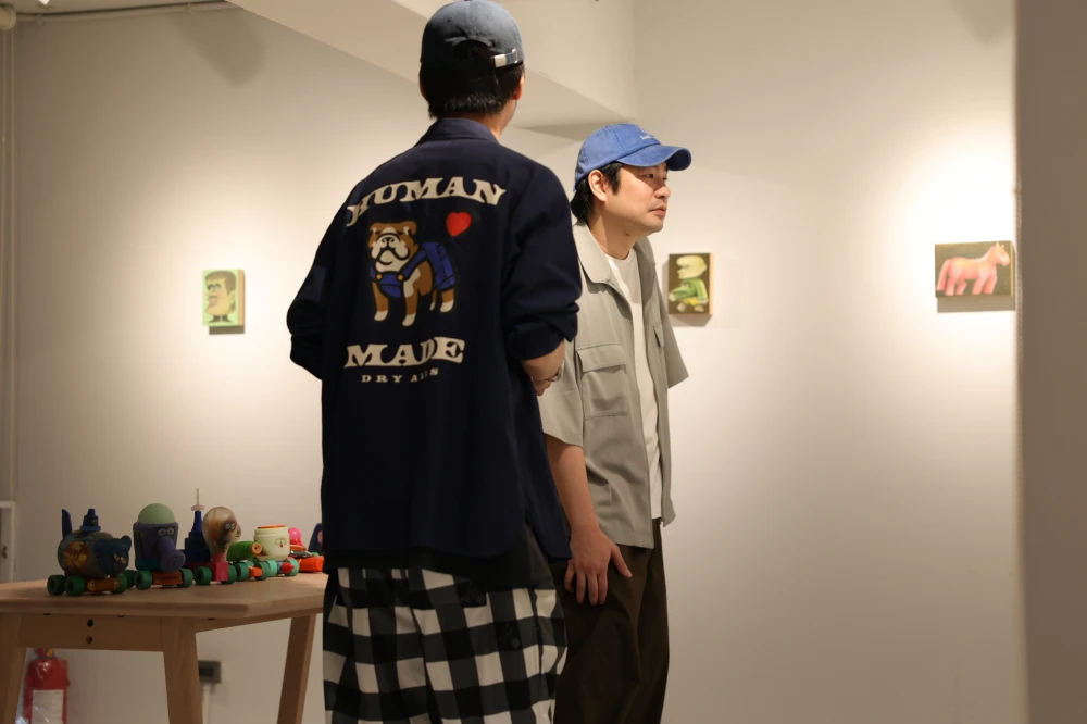 《辛普森家庭》設計師 Dillon Froelich 帶著海灘塑膠淘氣團與超現實街頭能登陸台北