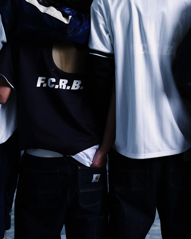 Carhartt WIP x F.C. Real Bristol 首次聯名系列登台，工裝 x 足球太燒！