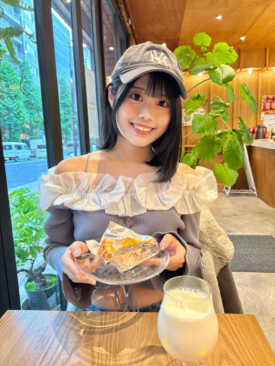 最強斜槓女偶像從慶大到東大！超仙學生證曝光吸 1700 萬粉絲朝聖：才貌雙全！