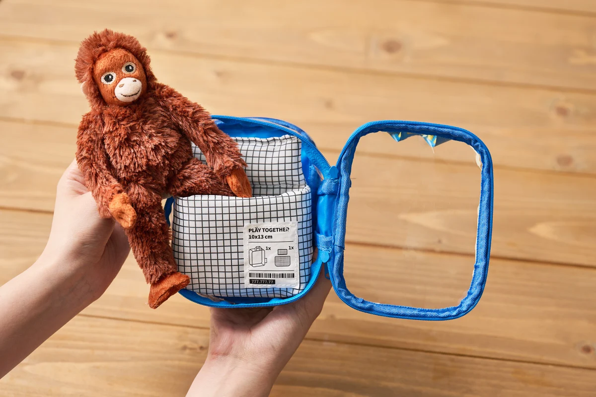 無論是IKEA經典玩偶或個人收藏角色，都能輕鬆入住IKEA造型娃包！(造型娃包不含玩偶)