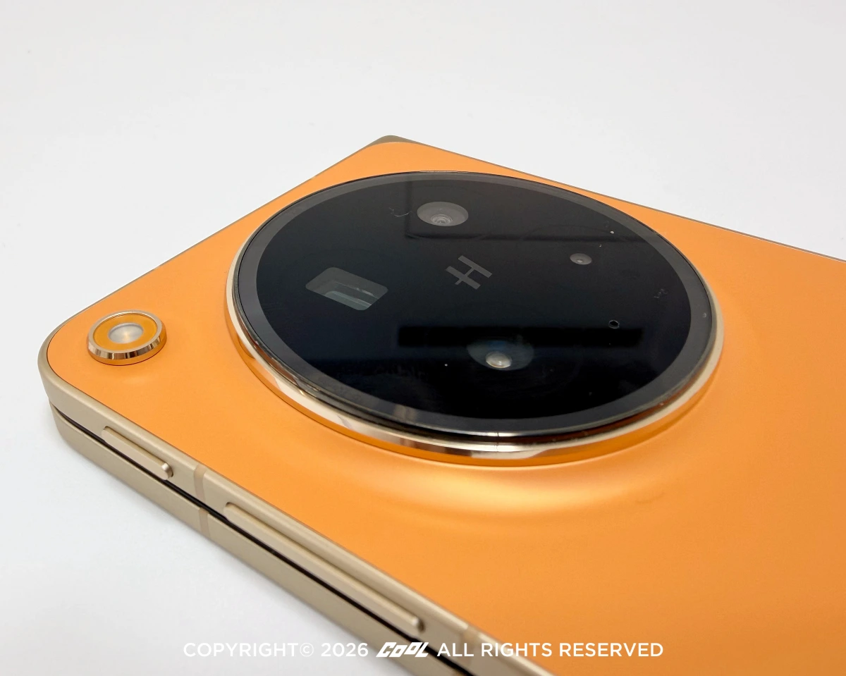 Find N6 搭載 2 億畫素哈蘇主鏡頭，以及5000萬畫素潛望式長焦鏡頭、超廣角鏡頭。並加入原色真彩鏡頭精準還原雙眼所見的真實色調。