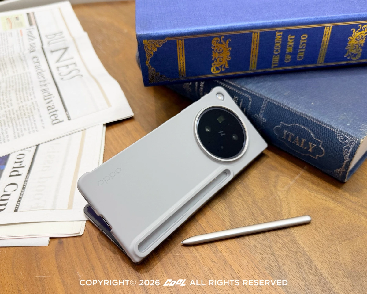 OPPO也首度為摺疊手機搭配智慧配件，推出OPPO AI Pen靈感筆套裝，包含OPPO AI Pen靈感筆與專用磁吸閃充殼