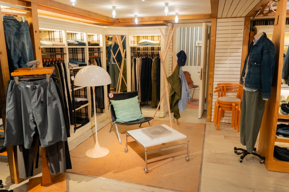 Beams 攜手知名家俱選品單位 DAN RETRO 打造期間限定店