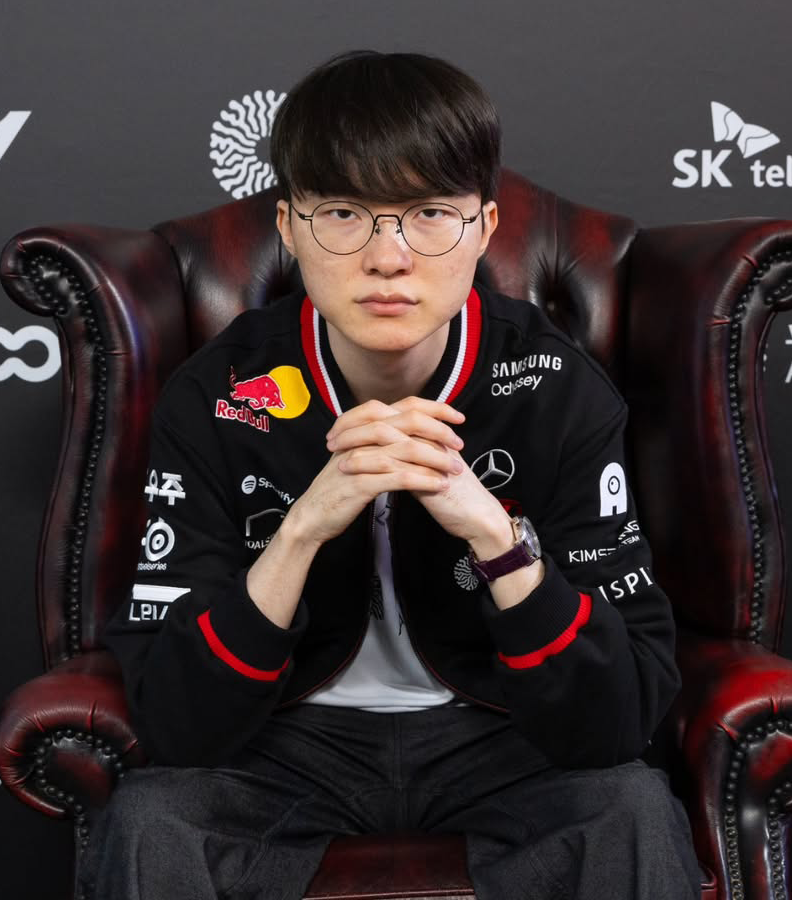 神也被脫下水。