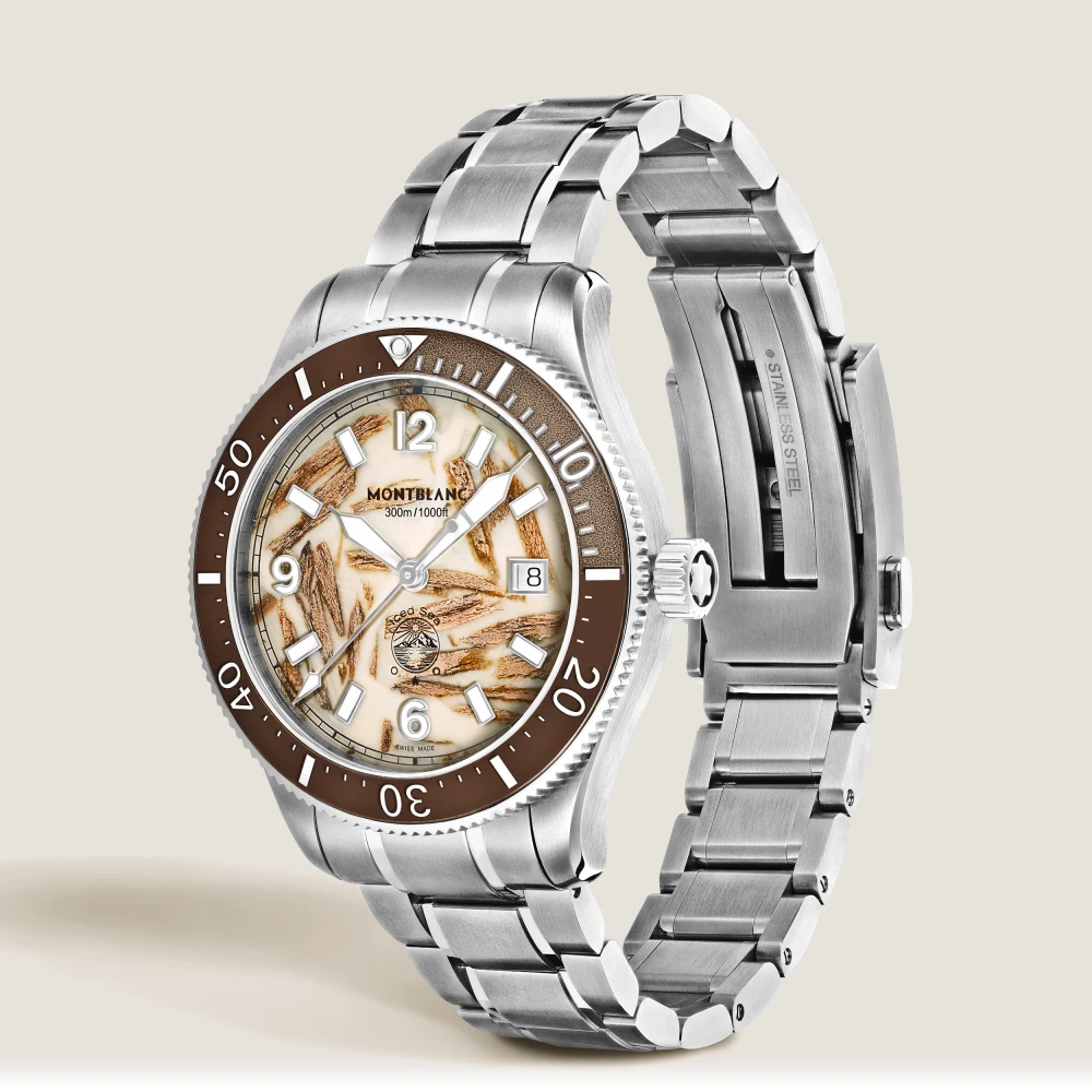 MONTBLANC Iced Sea 全新日期顯示自動零氧腕錶限量版 700，把「化石」搬進錶盤！