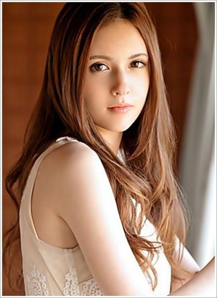 混血女神瀧澤蘿拉