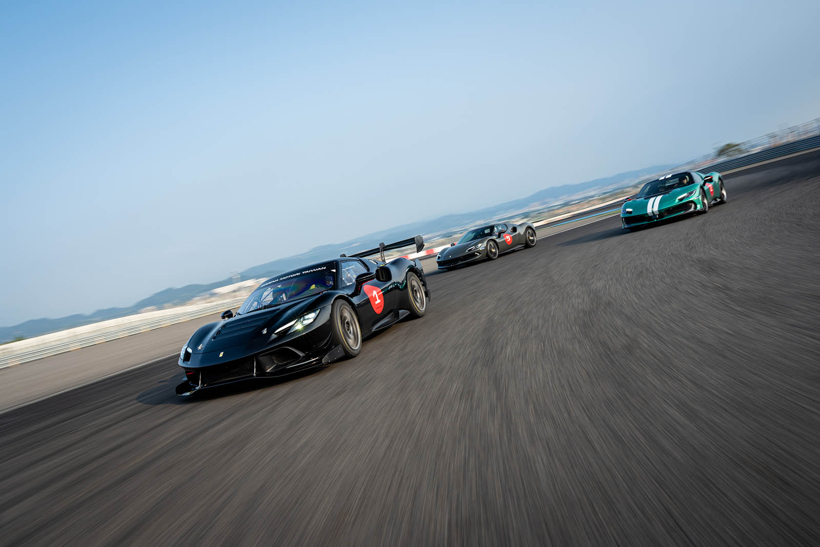 Ferrari 296 Family-1