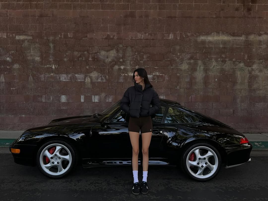 Kendall Jenner 愛車收藏:1997 Porsche 911 Carrera 4S
