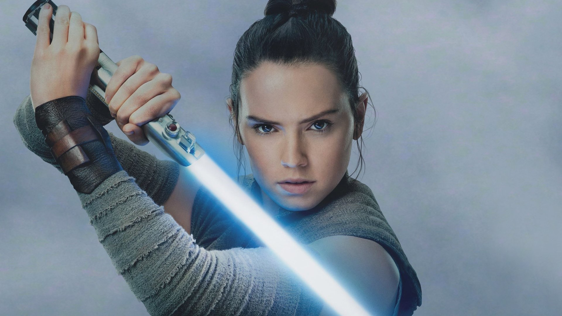 黛西·蕾德莉因在《STAR WARS：原力覺醒》飾演芮而全球爆紅。