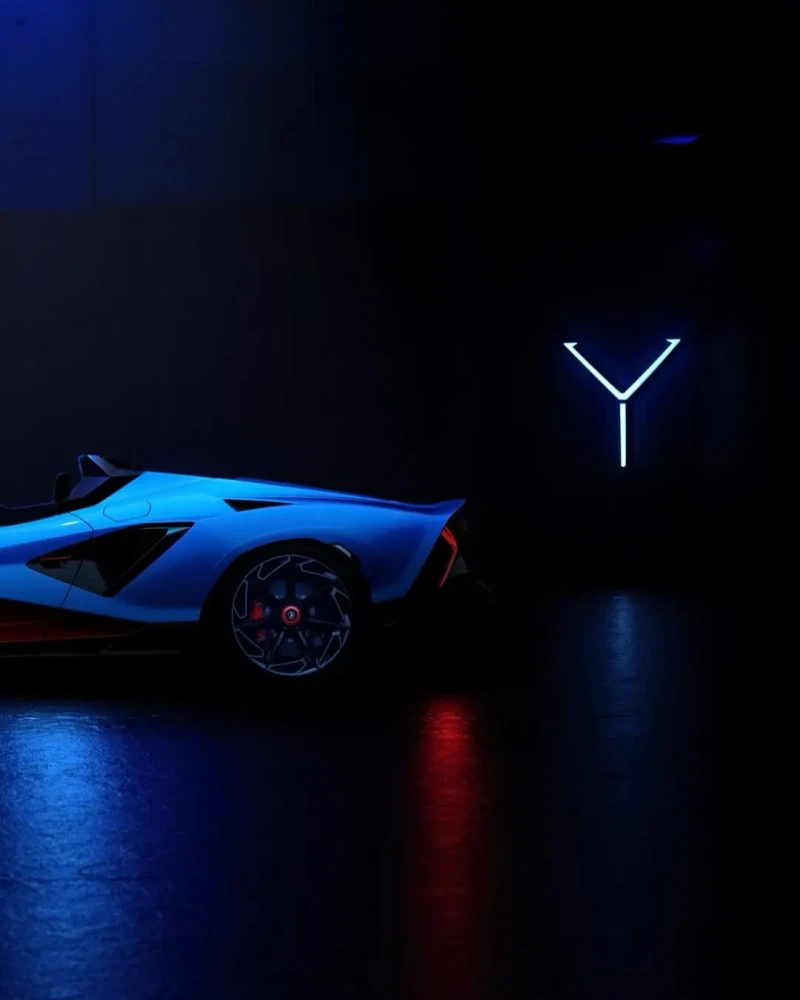 Lamborghini 最強敞篷超跑「Fenomeno Roadster」